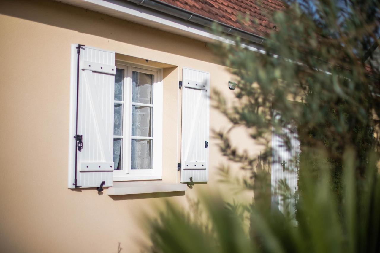 Bed and Breakfast La Maison D'Elise Dollon Екстер'єр фото